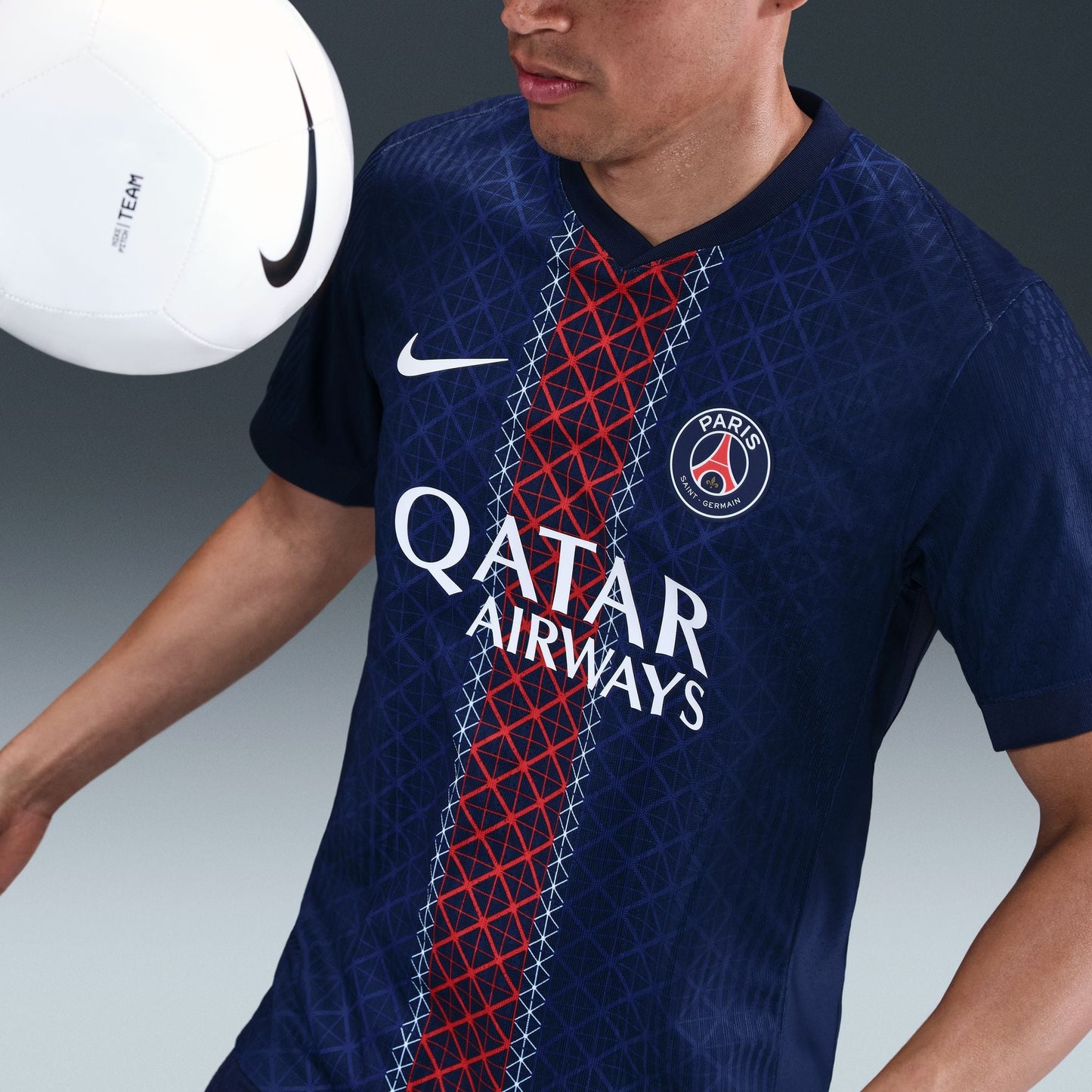 M Paris Saint-Germain 2025/26 Match Home HJ4547-411