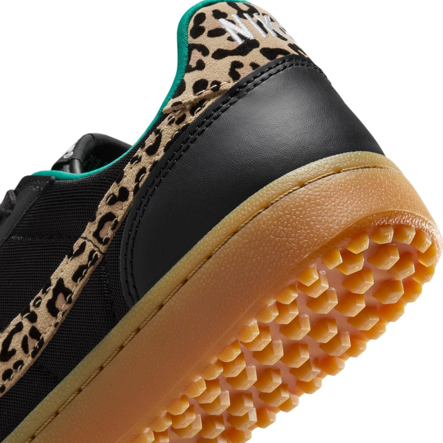 W Nike Field General SE IF1742-001