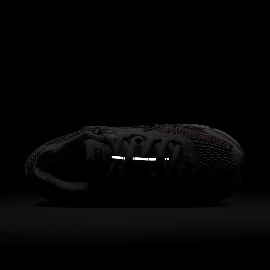 W Nike Zoom Vomero 5 HV6417-001