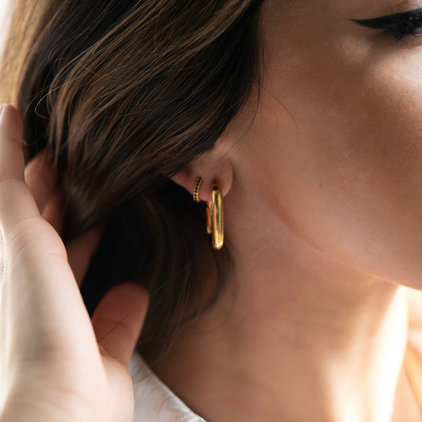 Tara Huggies Gold - Black Zirconia