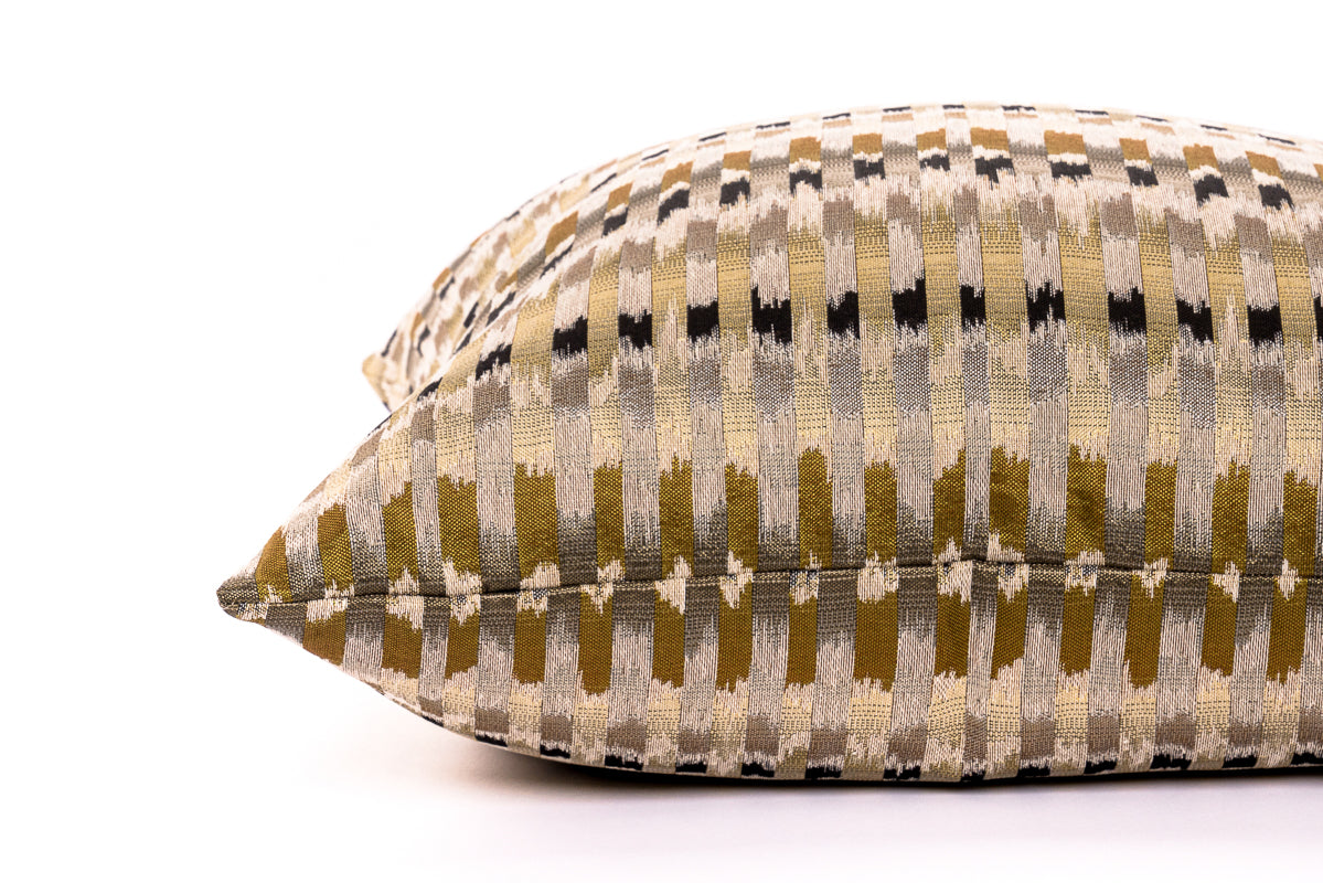 Oro Pattern Cushion Cover