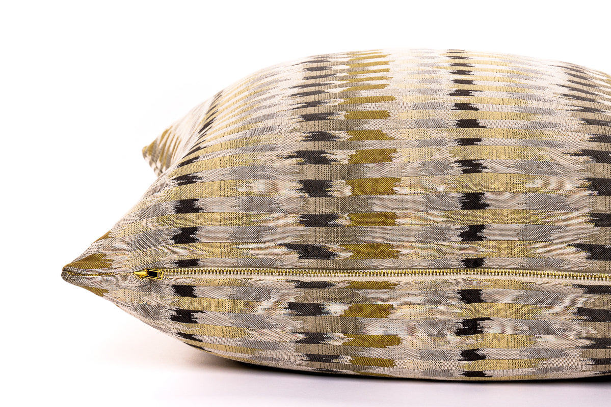 Oro Pattern Cushion Cover