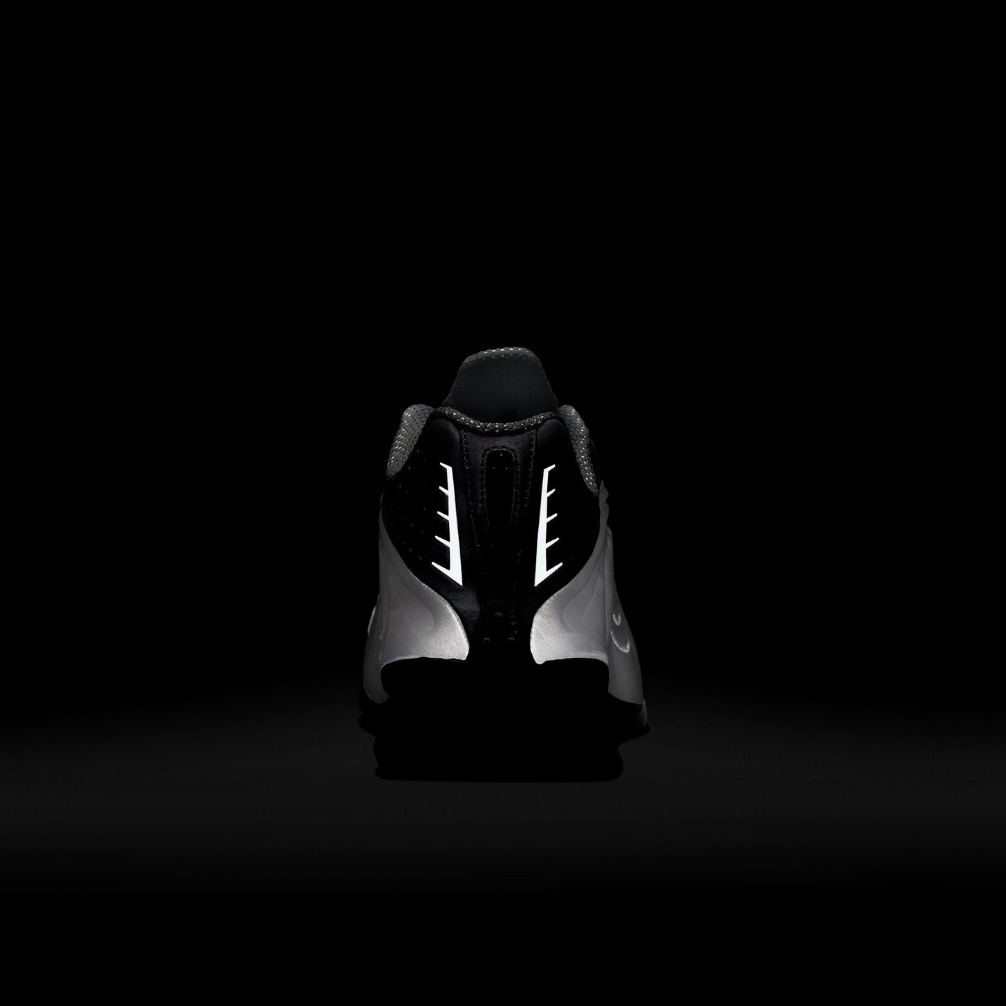 W Nike Shox R4 AR3565-101