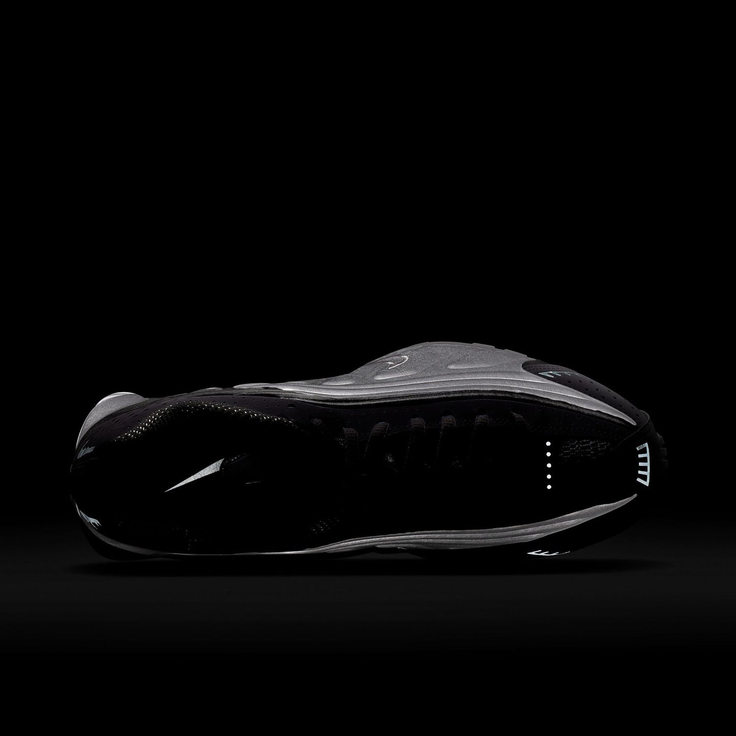 W Nike Shox R4 AR3565-101