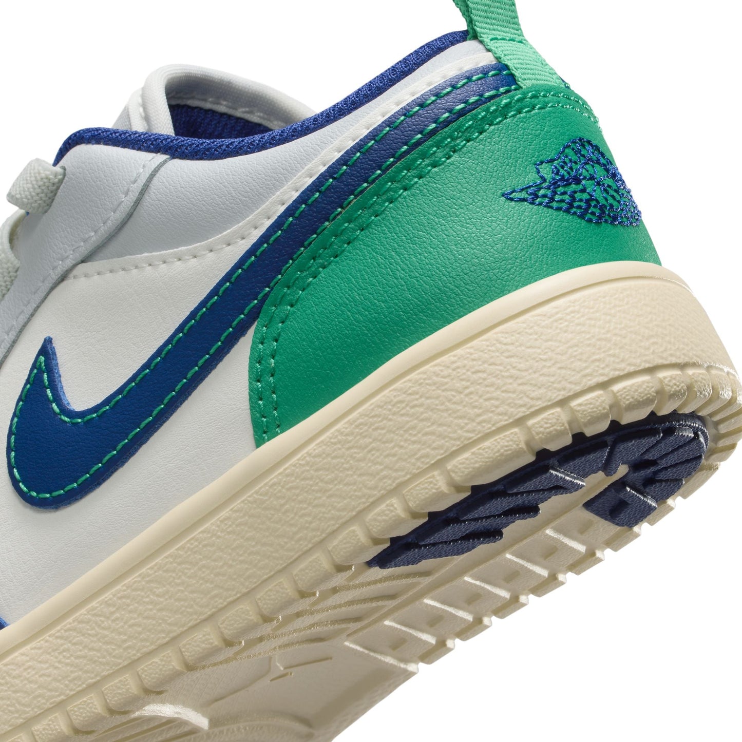 Y Jordan 1 Low Alt DR9748-147