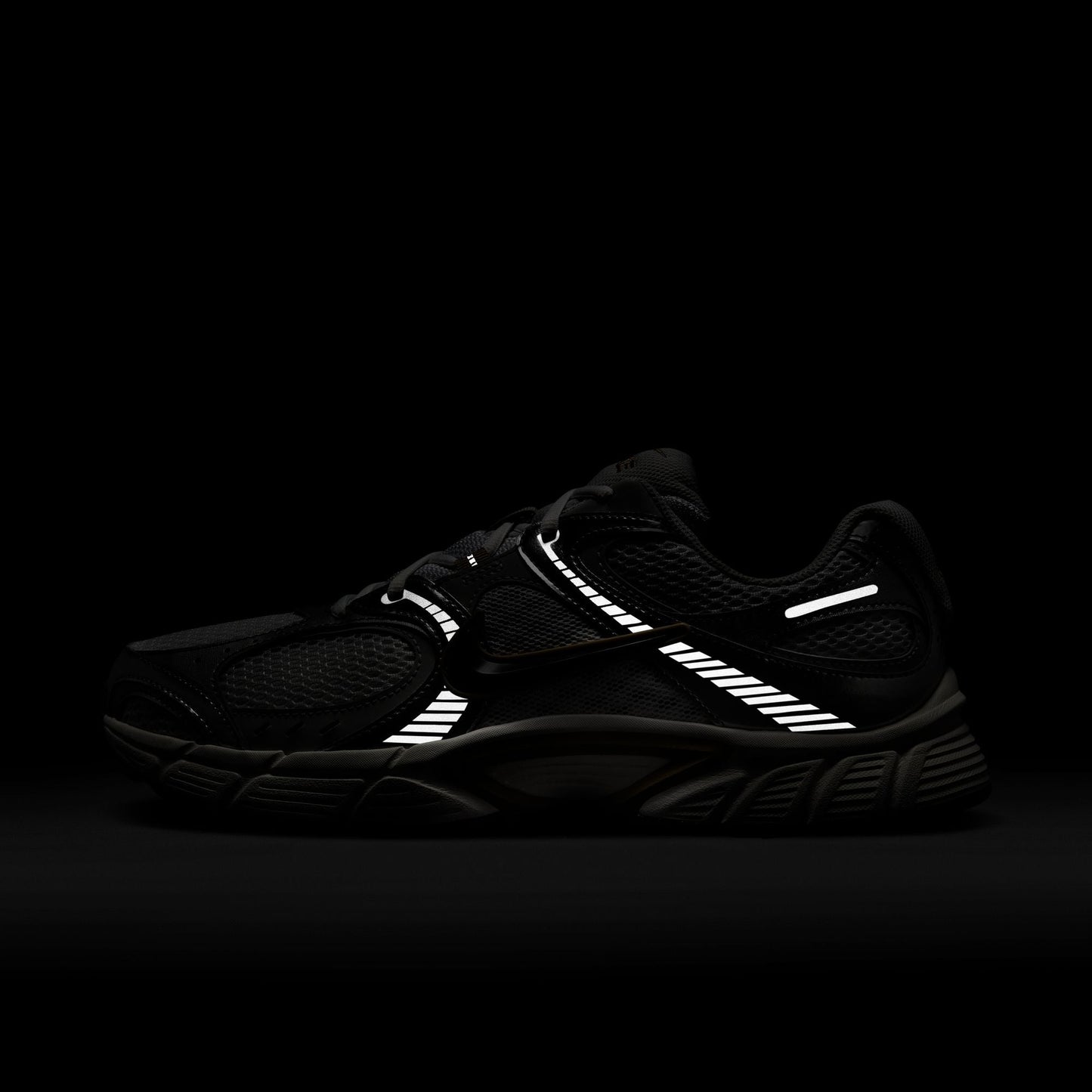 M Nike V5 RNR HJ5228-102