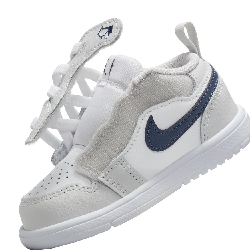 Y Jordan 1 Low Alt DR9747-146