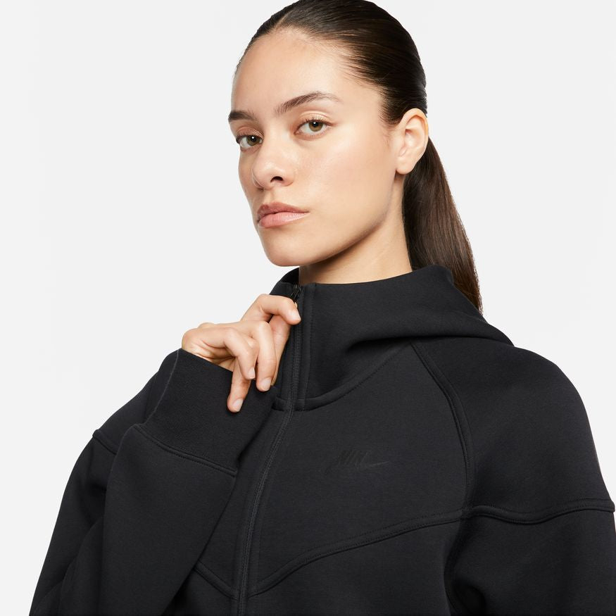 W Nike Sportswear Tech Fleece Windrunner FB8338-010