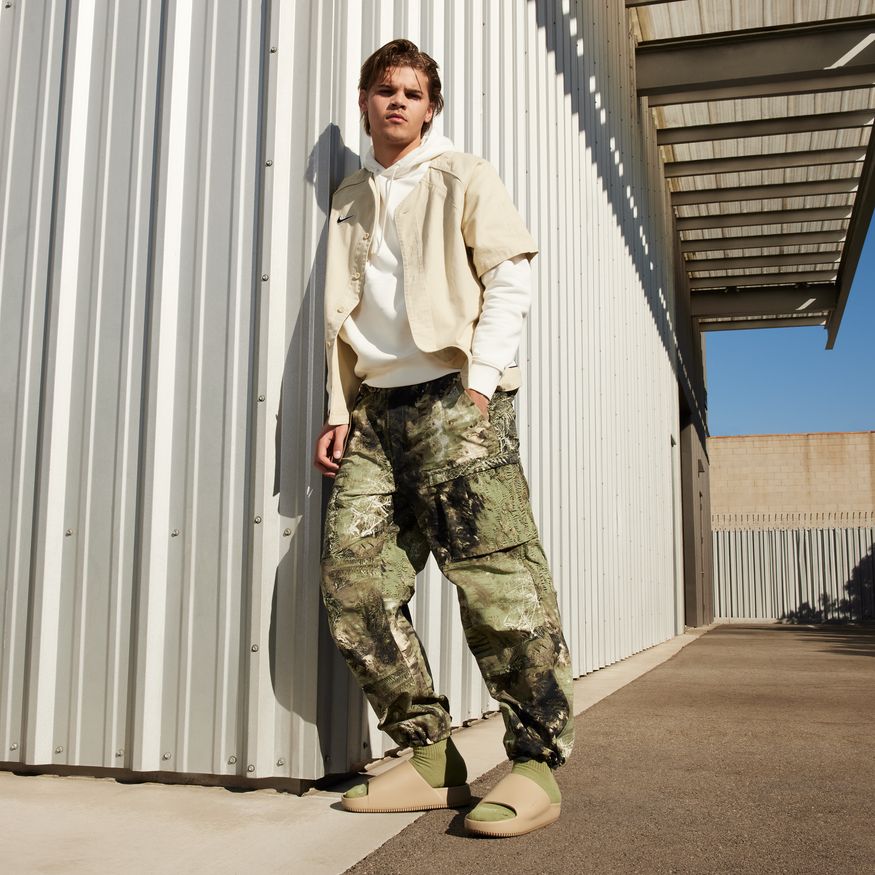 M Nike Calm FD4116-201