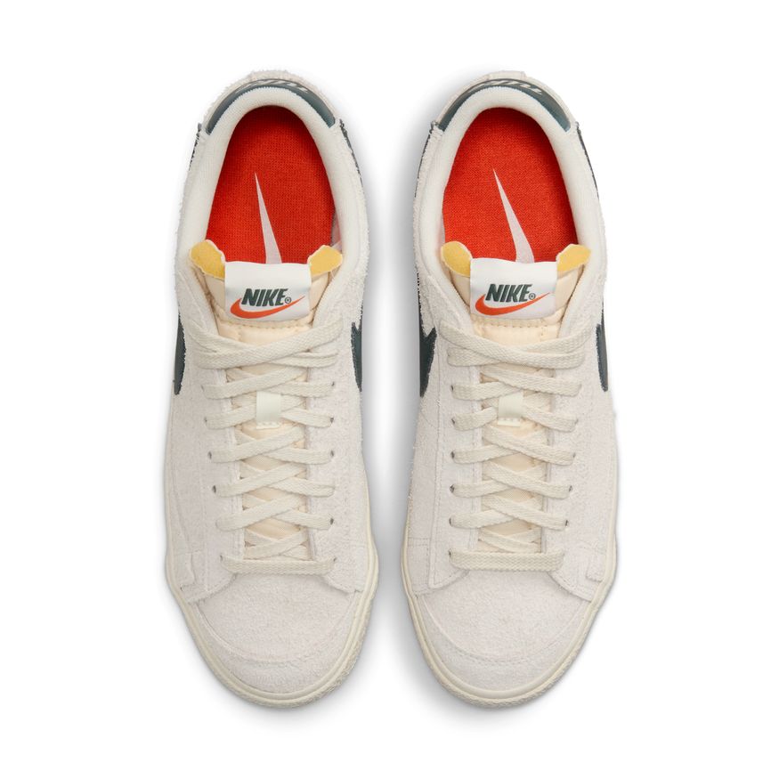 W Nike Blazer Low '77 Vintage FQ8060-002