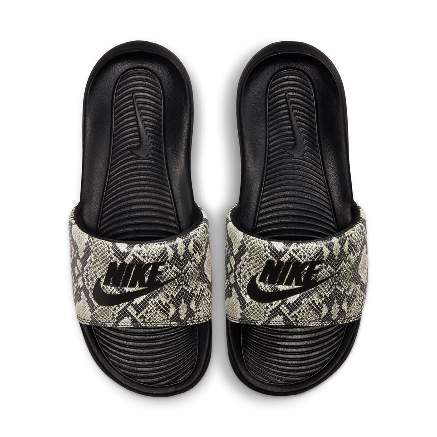 W Nike Victori One FZ3111-200