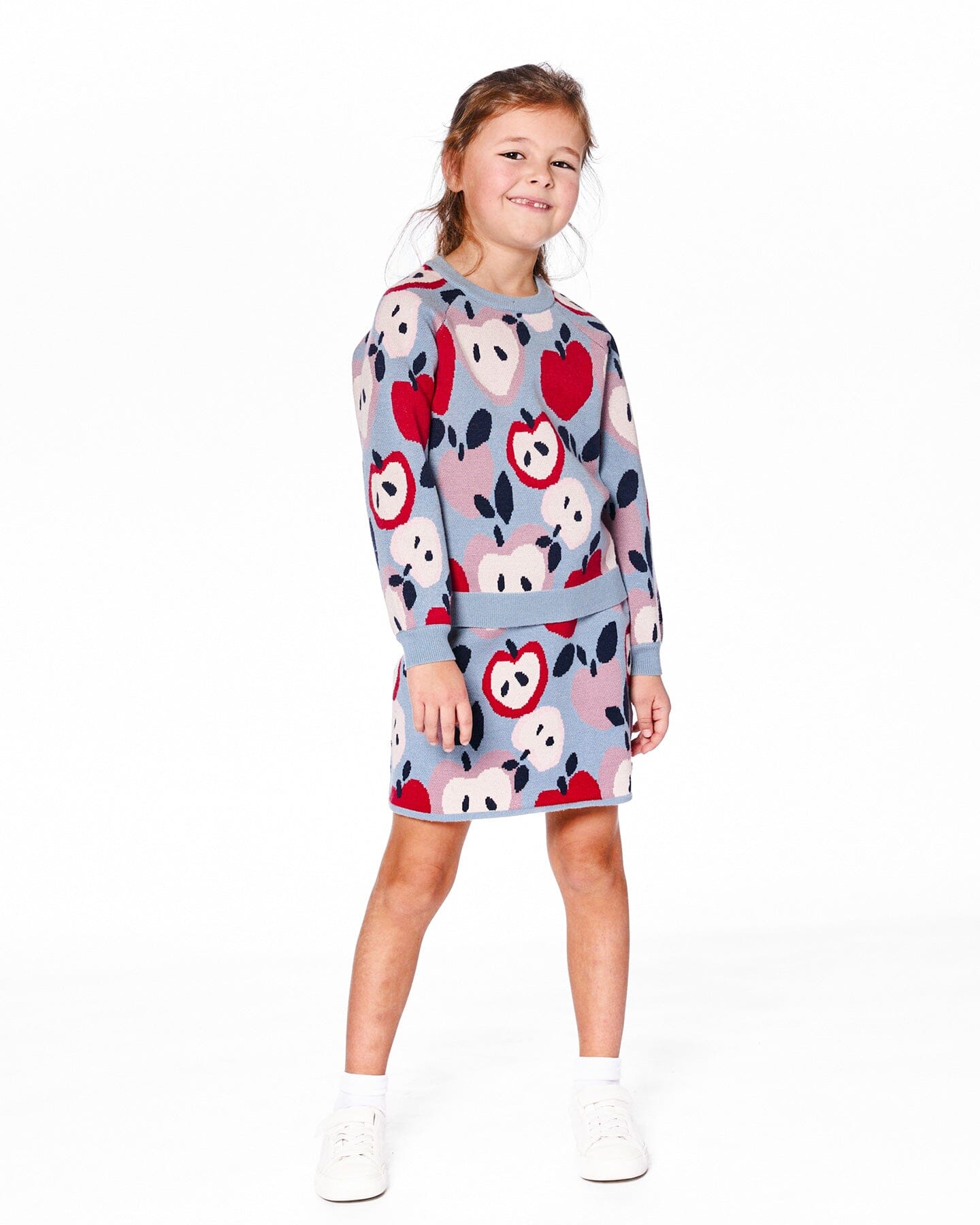 Knit Skirt Blue And Red With Apple Heart Jacquard