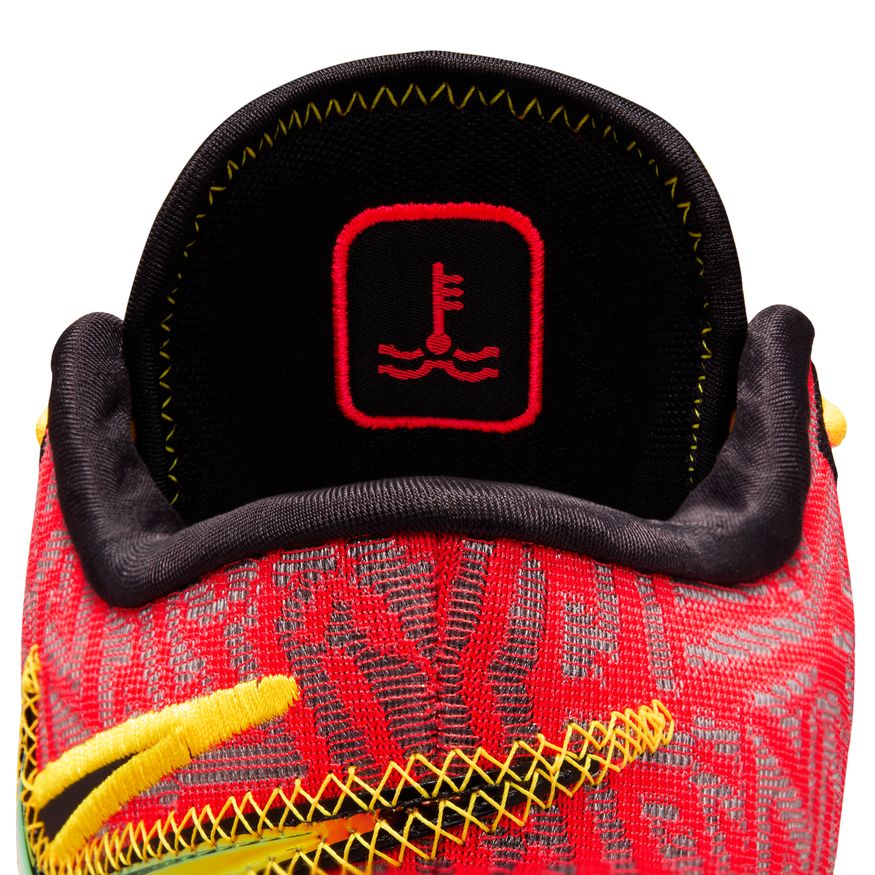 M LeBron NXXT Genisus HF0712-600