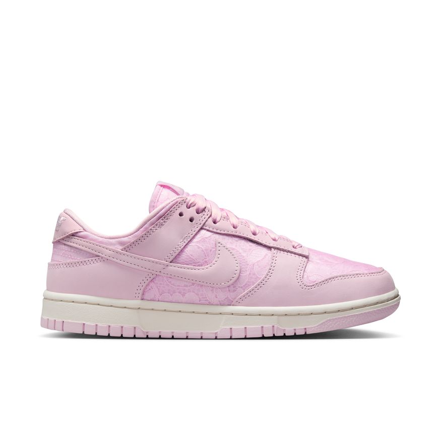 W Nike Dunk Low HJ5870-600