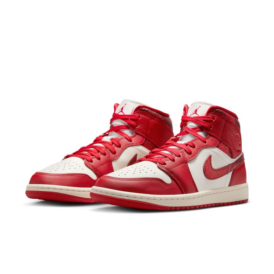 W Air Jordan 1 Mid SE HJ9337-106