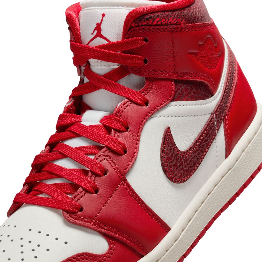 W Air Jordan 1 Mid SE HJ9337-106