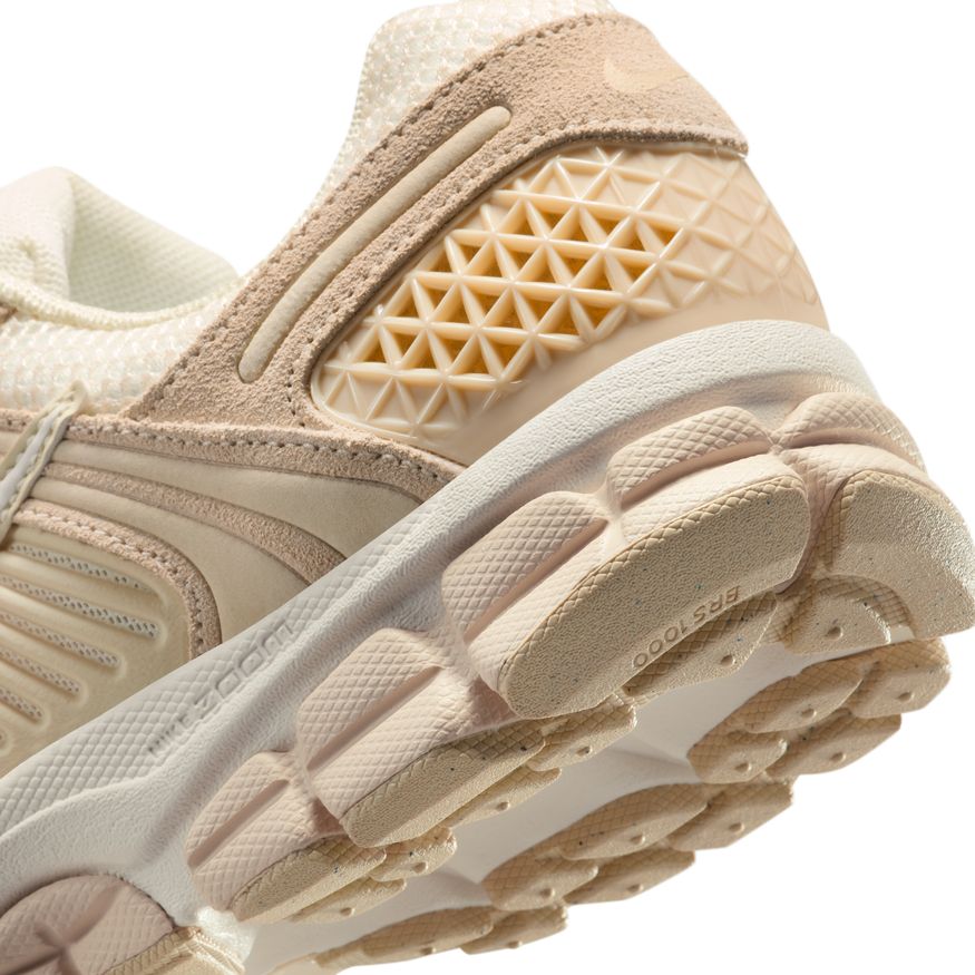 W Nike Zoom Vomero 5 HQ0458-200