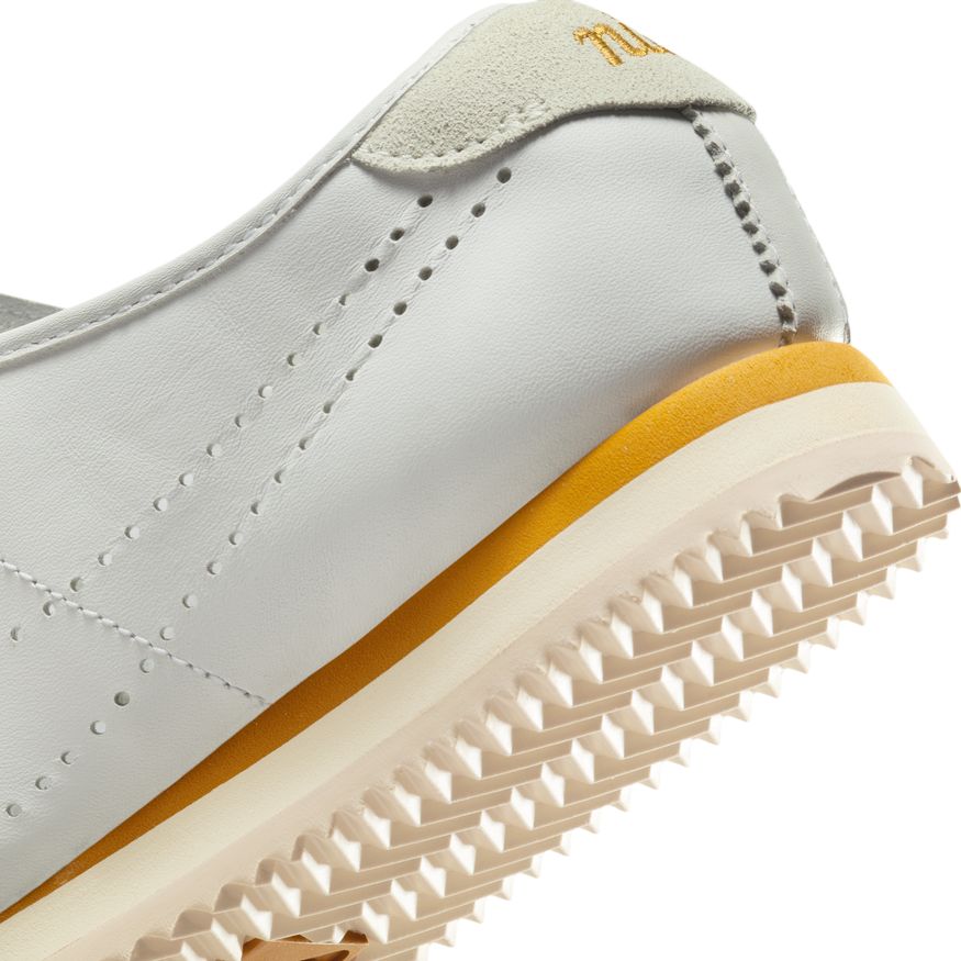 W Nike Cortez Leather HQ1841-100