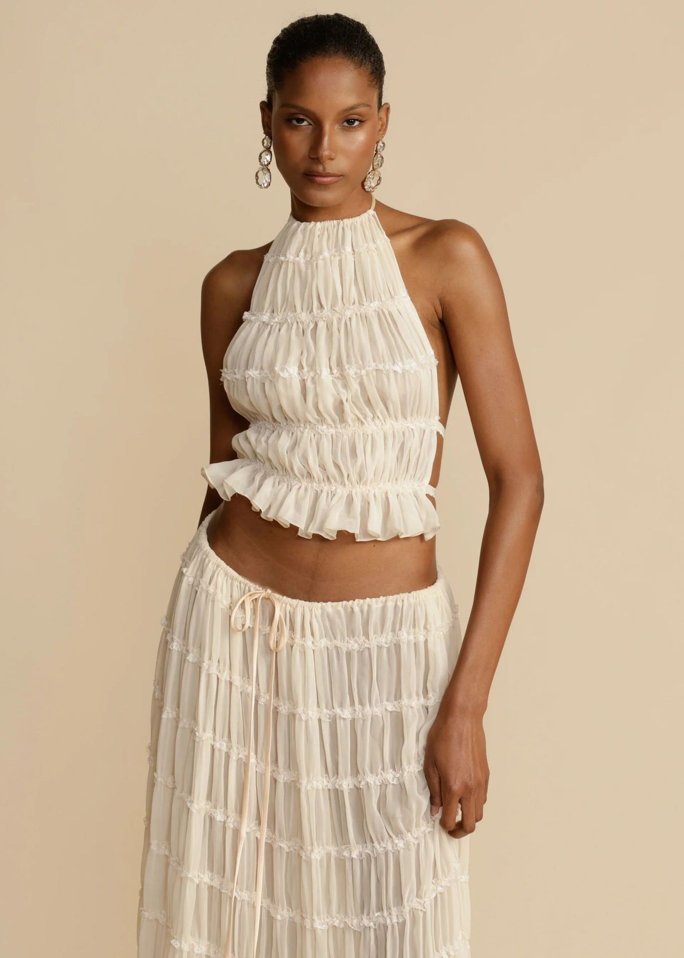 2pcs Women's Dress Suit Sleeveless Backless Cropped Halter Top And Pleated Long Skirt Beach Clothing