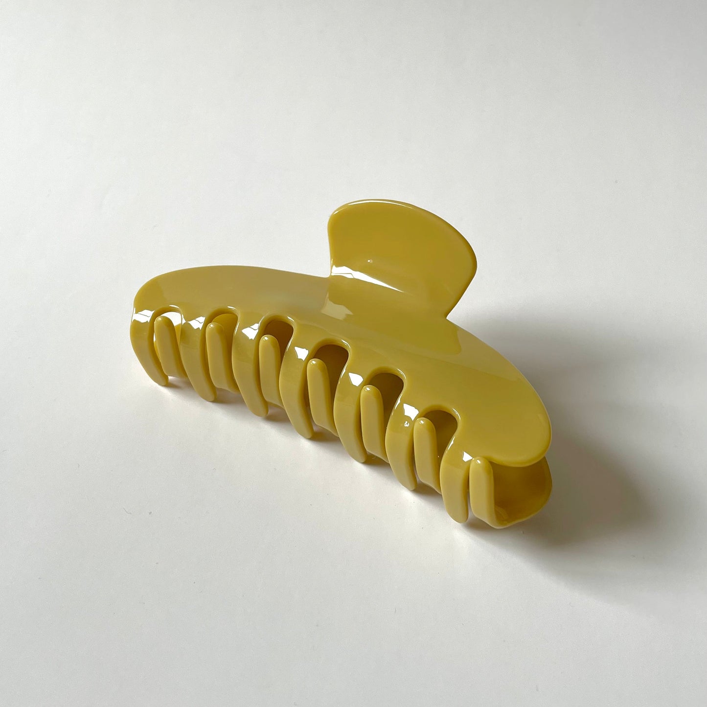Becca Jumbo Claw Clip